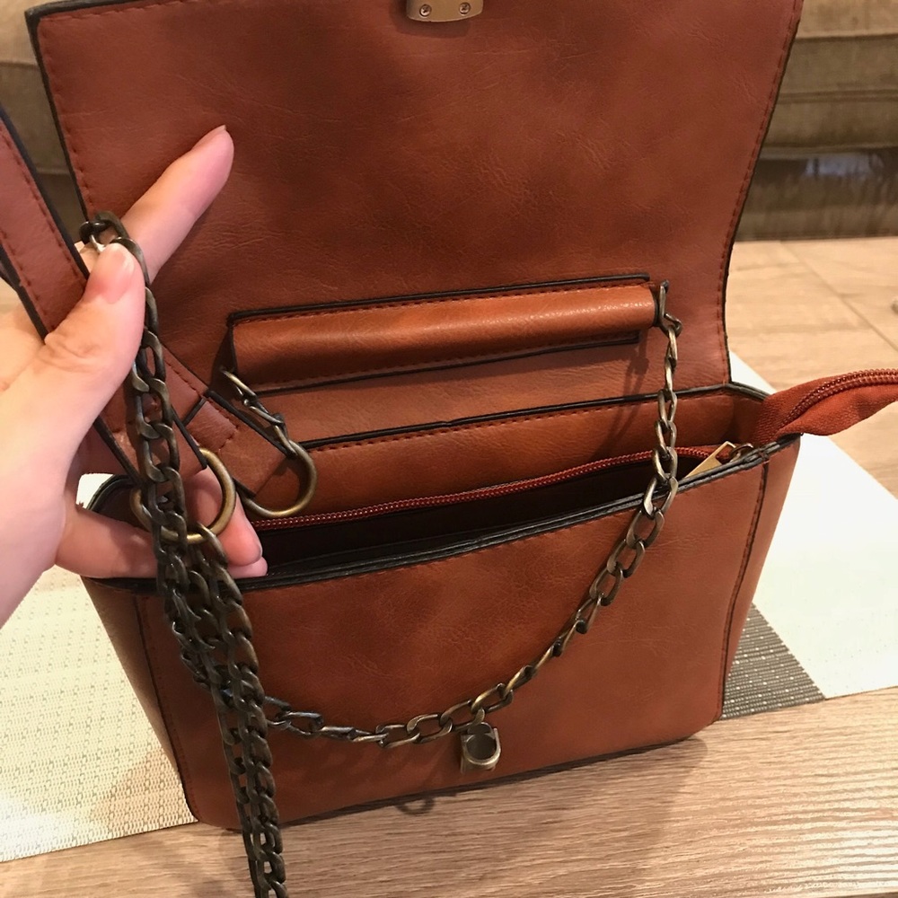 Cute Crossbody - Picture 5 of 5